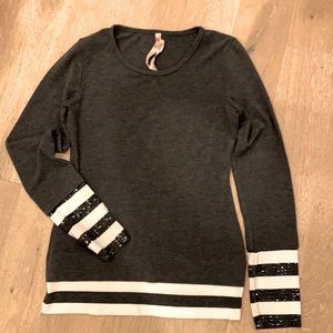 Bailey 44 Long sleeve knit top striped details